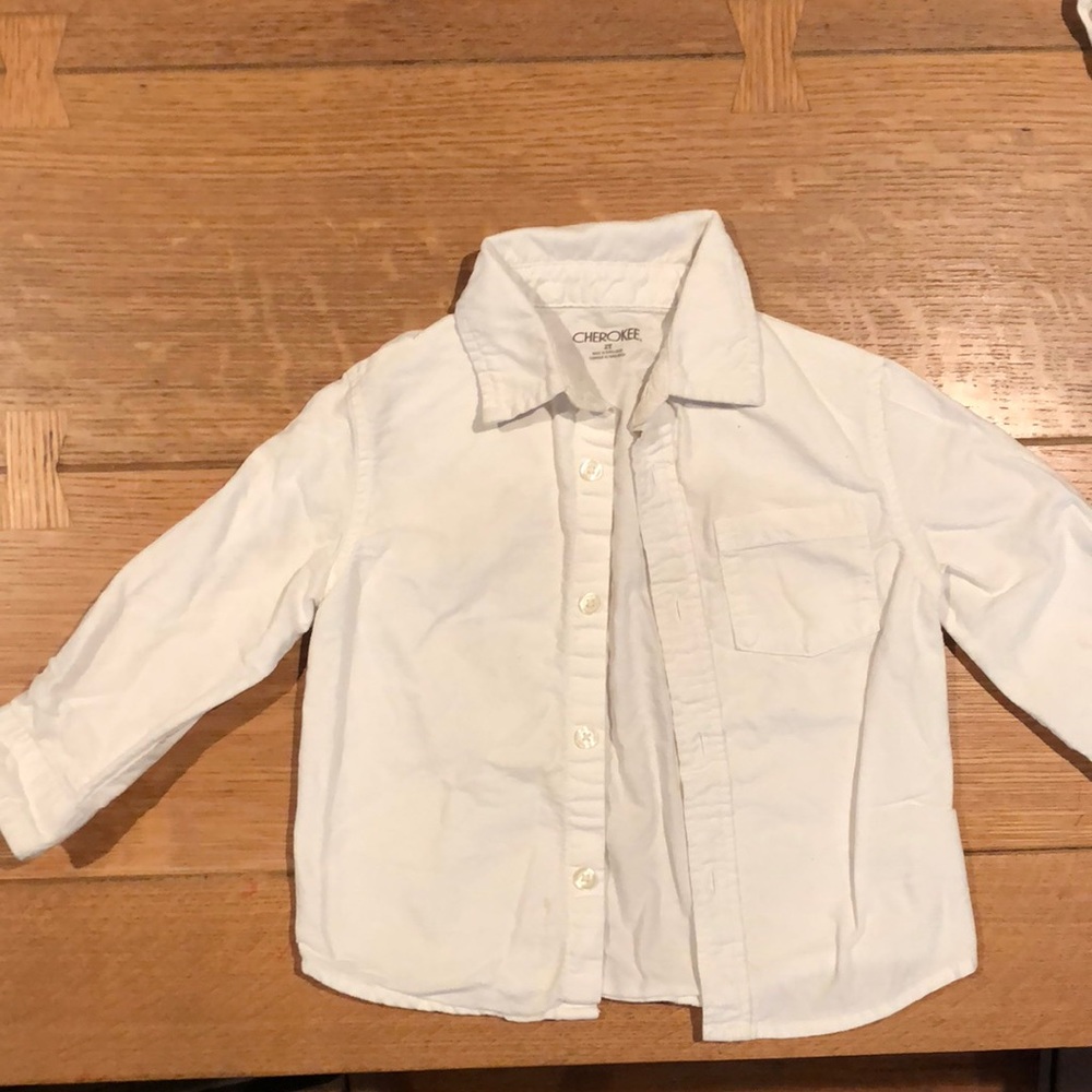 White dress shirt
